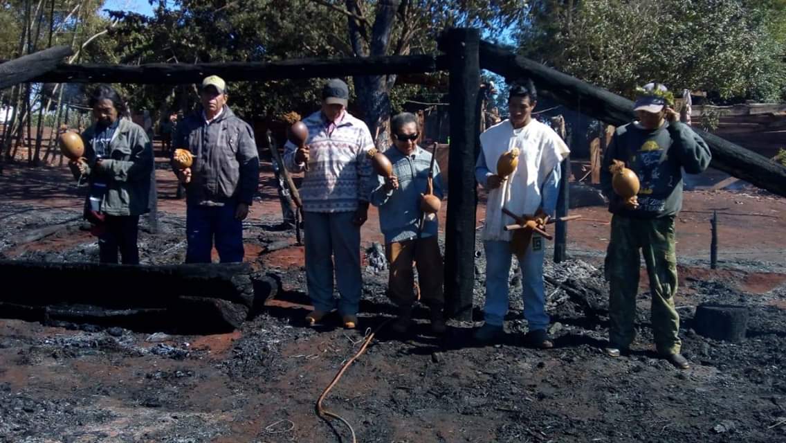 A Última Casa de Reza Kaiowá foi queimada em aldeia de Dourados (MS)