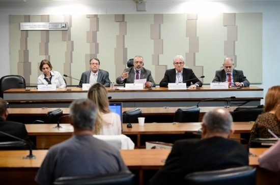 Mudanças na Previdência são injustas, concordam debatedores na CDH