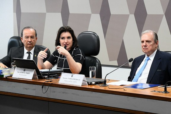 Relatório sobre emendas à PEC da Previdência vai a votação na CCJ na terça