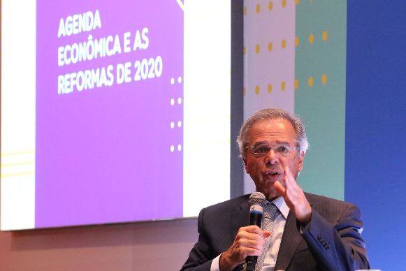 Guedes cita Eletrobras e Correios como “privatizações óbvias”; ministro mencionou também Porto de Santos e estatal do pré-sal