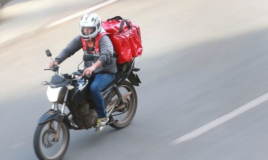 Brasil já tem quase um milhão de motoboys e maioria é informal, diz Dieese