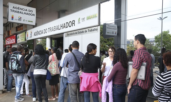 IBGE registra taxa de 12,2% de desemprego no Brasil no primeiro trimestre de 2020