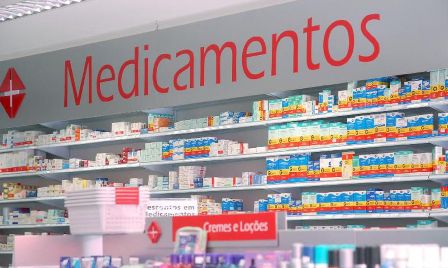 Anvisa proíbe venda sem receita de cloroquina e ivermectina