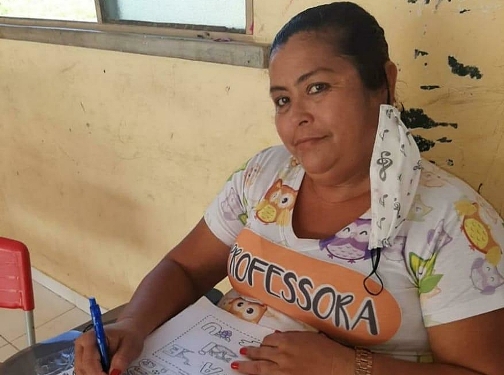 Após ameaça de corte de salários, 8 professores indígenas morrem por covid-19 em Roraima