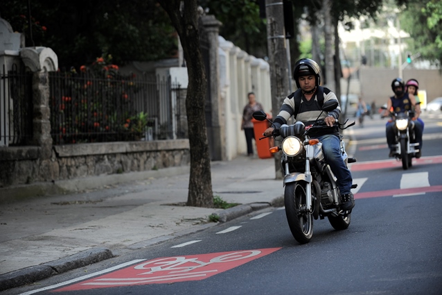 Novo Código de Trânsito proíbe o transporte de menores de 10 anos em motocicletas