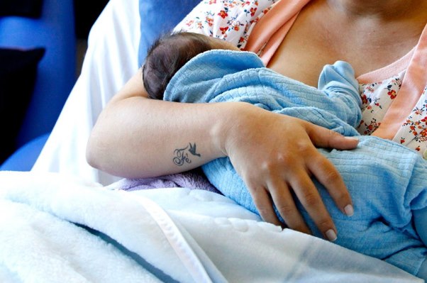 CAS pode votar nova regra para pai usufruir licença-maternidade
