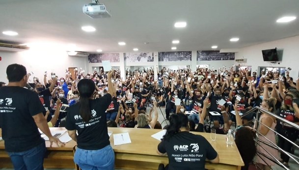 Campo Grande: professores rejeitam proposta da prefeitura e negociação do piso salarial 20h continua