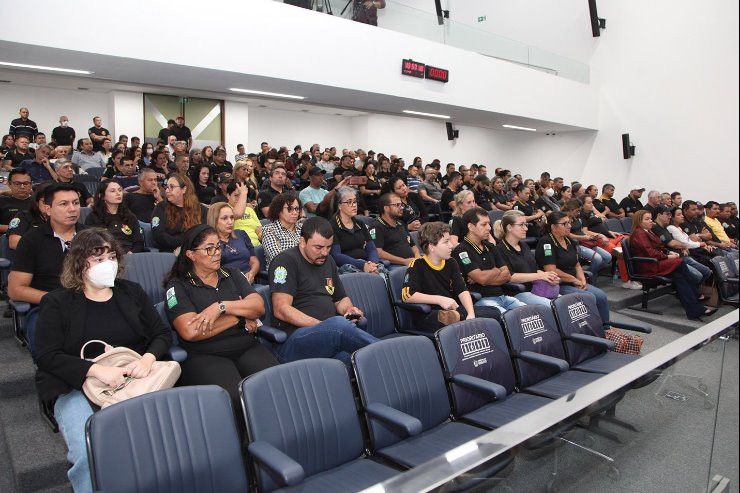 Com plenário lotado de agentes patrimoniais, Assembleia Legislativa/MS debate terceirização da segurança nas escolas estaduais