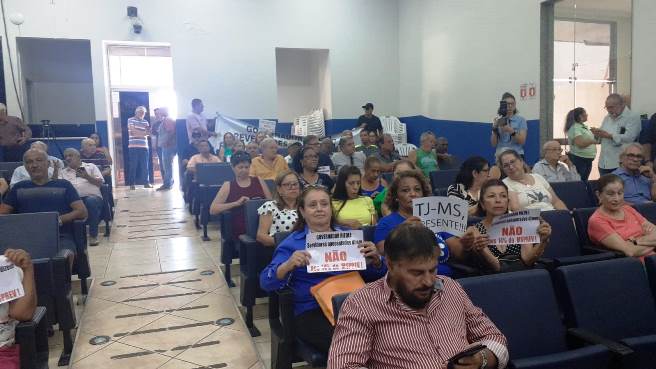 Três Lagoas:  aposentados protestaram na Câmara de Vereadores contra desconto de 14% da MSPrev