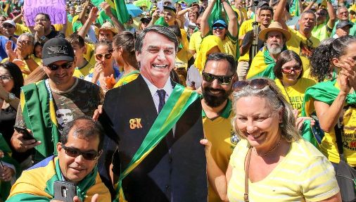 Segundo PM, 1.500 participaram em Campo Grande de ato pró reforma da previdência e apoio a Bolsonaro. Participação da Associação Comercial é questionada.