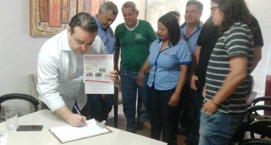 Deputados Fábio Trad e Vander Loubet também assinam Abaixo Assinado contra privatização dos Correios