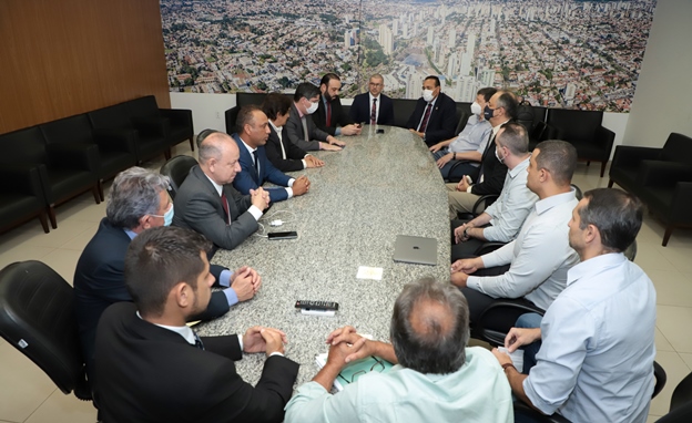 Saúde/Campo Grande: grupo Santa apresenta aos vereadores projeto de investimento de R$ 150 milhões em hospital